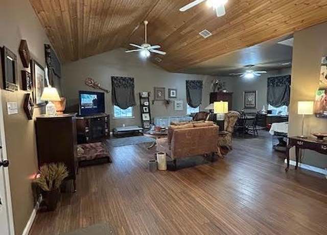 Property at 628 Vzcr 1128, Fruitvale, TX 75127, 2 beds, 2 baths
