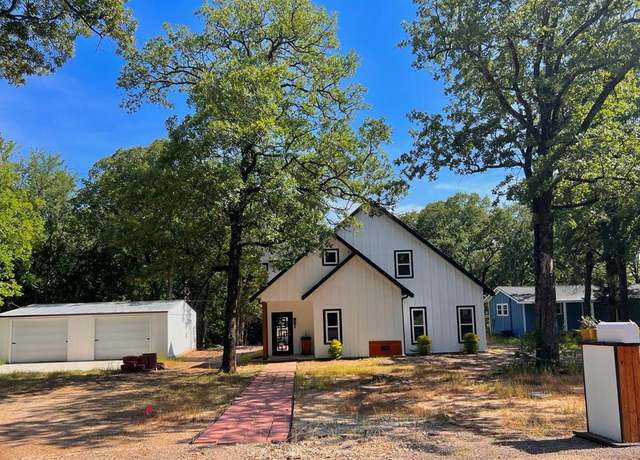 Property at 2411 Live Oak St, Quinlan, TX 75474, 3 beds, 2.5 baths