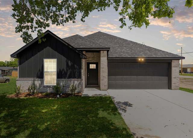 Property at 307 East Sanger St, Celeste, TX 75423, 3 beds, 2 baths