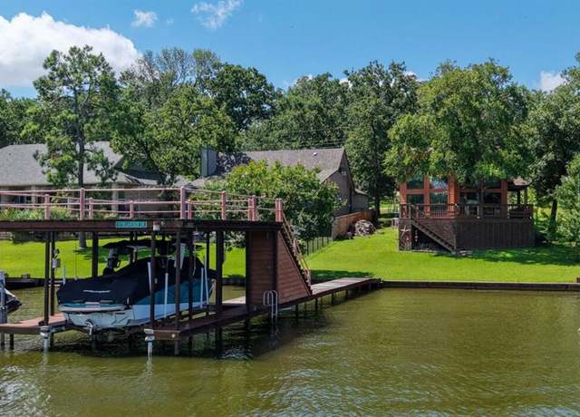 Property at 11178 Lakeside Dr, Mabank, TX 75156, 3 beds, 2 baths