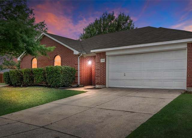 Property at 2701 Douglas Dr, Mckinney, TX 75071, 3 beds, 2 baths