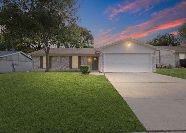 Property at 3201 Meadow Wood Ln, Bedford, TX 76021, 3 beds, 2 baths