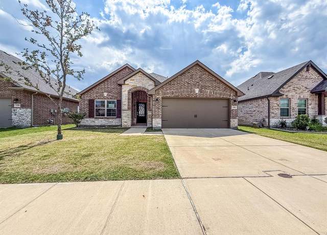 Property at 1506 Fairweather Way, Forney, TX 75126, 3 beds, 2 baths