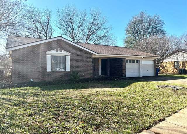 Property at 909 Holly St, Crowley, TX 76036, 4 beds, 2 baths