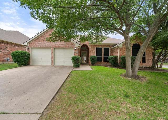 Property at 6319 Woolwich Dr, Arlington, TX 76001, 3 beds, 2 baths