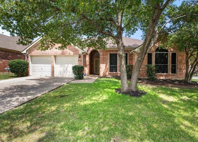 Property at 6319 Woolwich Dr, Arlington, TX 76001, 3 beds, 2 baths