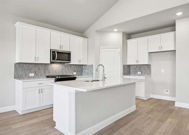 Property at 413 Stagg St, Mckinney, TX 75069, 4 beds, 2.5 baths