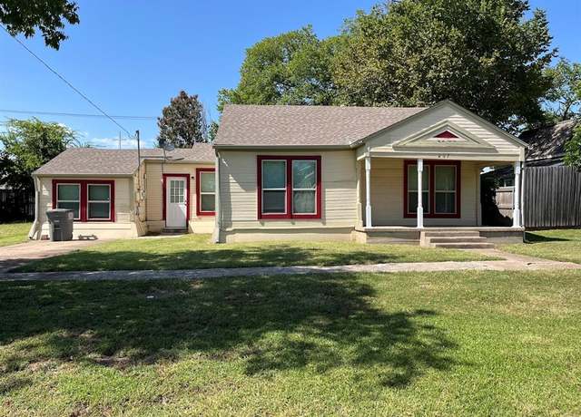 Property at 207 Masters Ave, Wylie, TX 75098, 3 beds, 2 baths