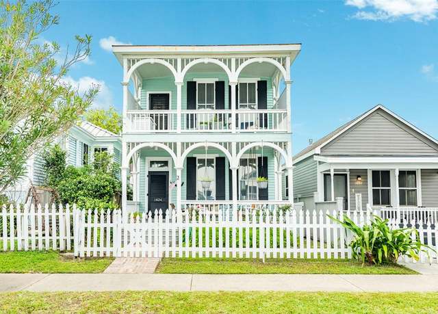 Property at 1624 Ave N 1/2, Galveston, TX 77550, 3 beds, 2 baths