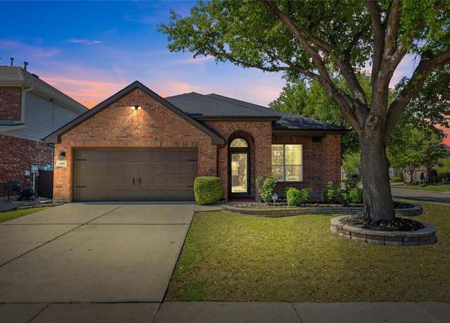 Property at 1400 Kittyhawk Dr, Little Elm, TX 75068, 3 beds, 2 baths