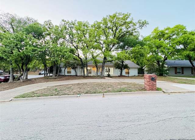 Property at 4421 Woodridge Dr, Arlington, TX 76013, 4 beds, 3 baths