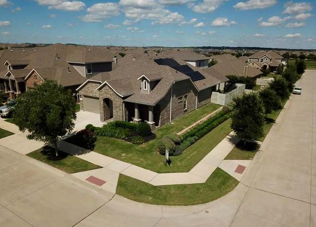 Property at 800 Falcon Rd, Argyle, TX 76226, 3 beds, 2 baths