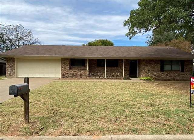 Property at 1307 3rd St, Granbury, TX 76048, 3 beds, 2 baths