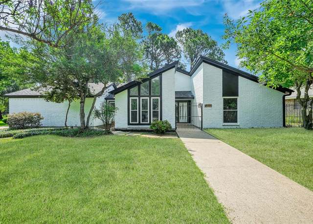 Property at 1503 Woodbine St, Arlington, TX 76012, 4 beds, 2.5 baths