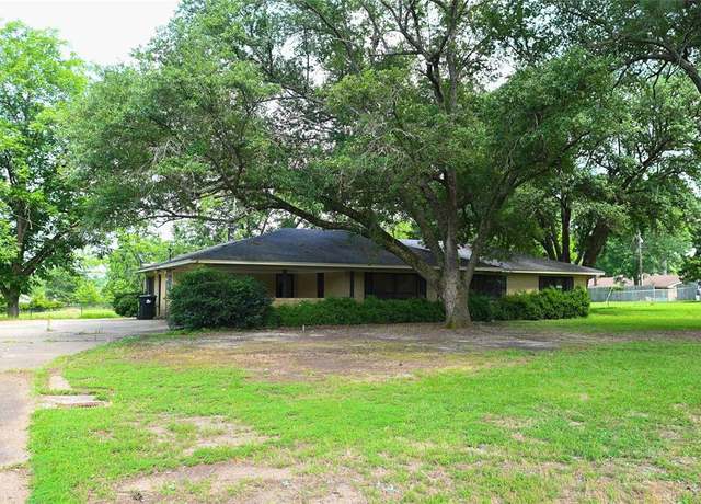 Property at 231 Mill Pond Rd, Springhill, LA 71075, 3 beds, 1.5 baths