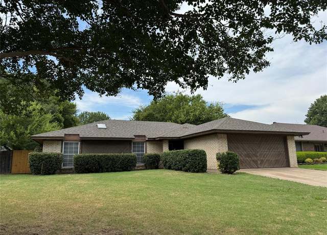 Property at 5108 El Rancho Ct, Arlington, TX 76017, 3 beds, 2 baths