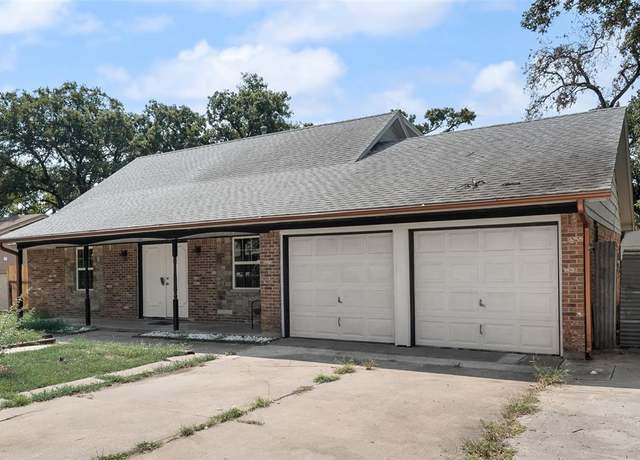 Property at 3412 Anmar Ct, Forest Hill, TX 76140, 5 beds, 3 baths
