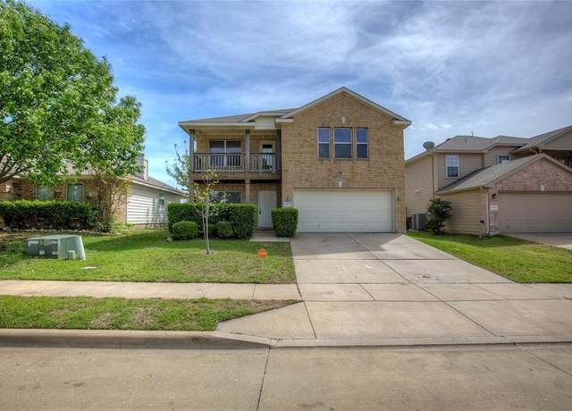 Property at 1057 Castle Top Dr, Fort Worth, TX 76052, 3 beds, 2.5 baths