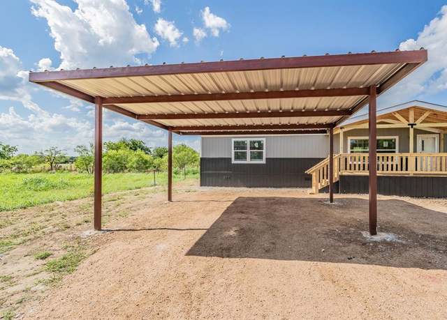 Property at 10 Southwest Ct, Mineral Wells, TX 76067, 5 beds, 3 baths