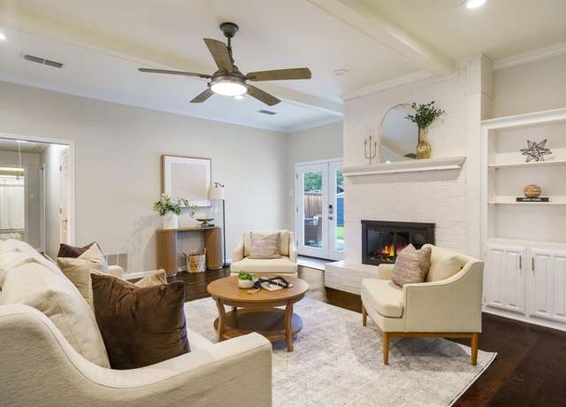 Property at 1940 Camden Way, Carrollton, TX 75007, 3 beds, 2.5 baths