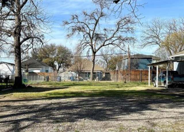 Property at 709 Melba St, Dallas, TX 75208