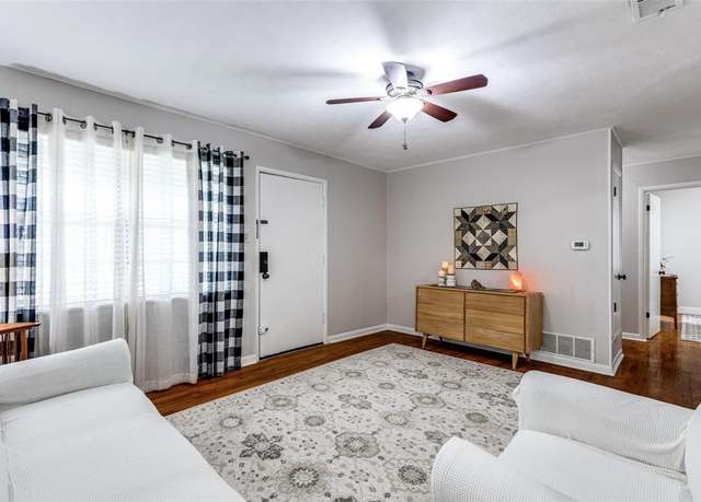 Property at 803 Oak St, Mckinney, TX 75069, 3 beds, 1.5 baths