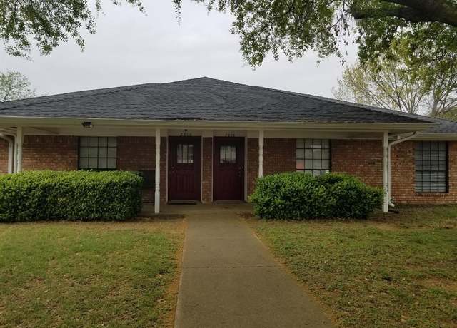 Property at 2804 Springhaven Ct, Bedford, TX 76021, 6 beds, 4 baths