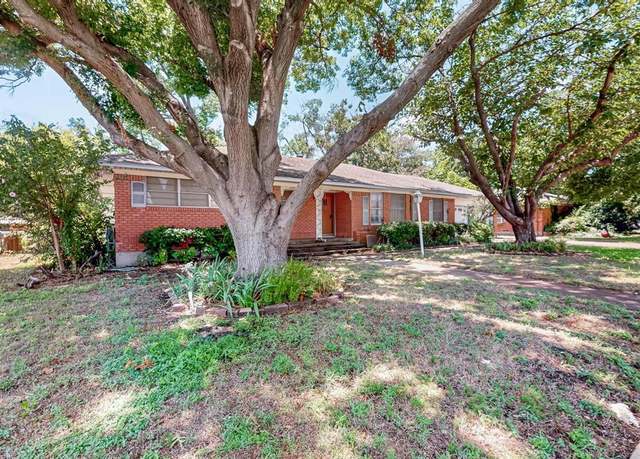 Property at 1817 Patricia Ln, Garland, TX 75042, 3 beds, 1.5 baths
