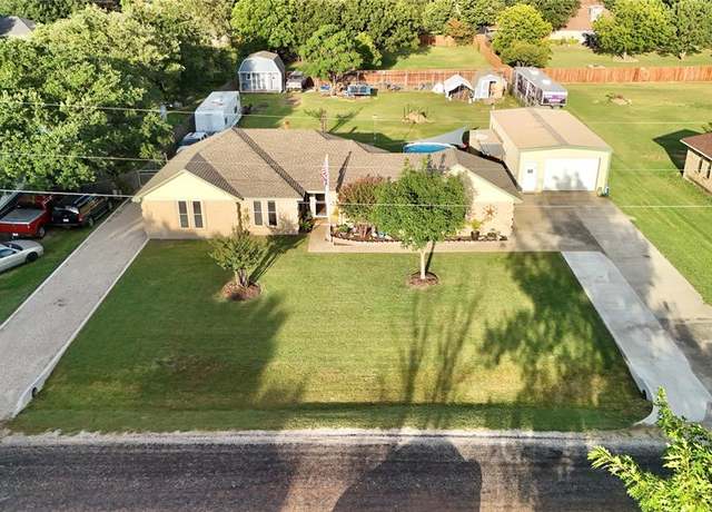 Property at 130 Crest Brook Dr, Red Oak, TX 75154, 4 beds, 2 baths
