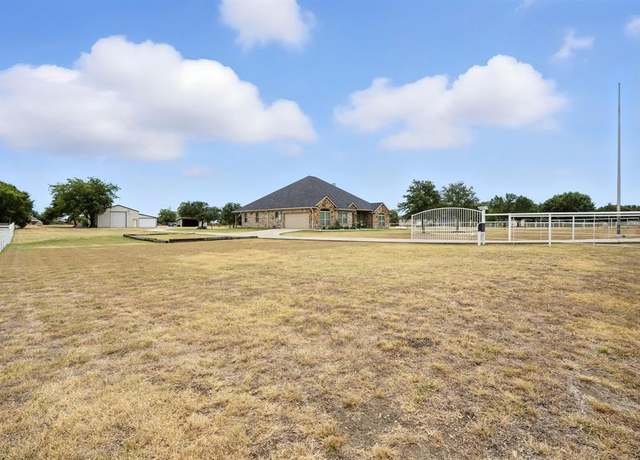 Property at 13424 Haslet Ct, Haslet, TX 76052, 4 beds, 2.5 baths
