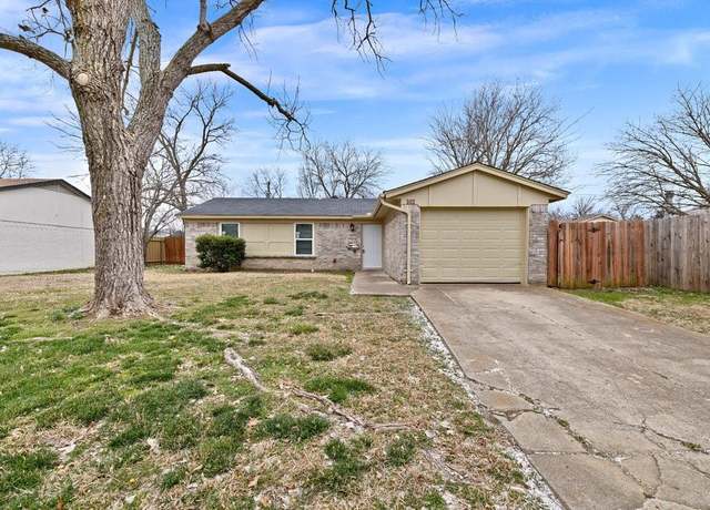 Property at 102 Lorie St, Alvarado, TX 76009, 2 beds, 1 bath