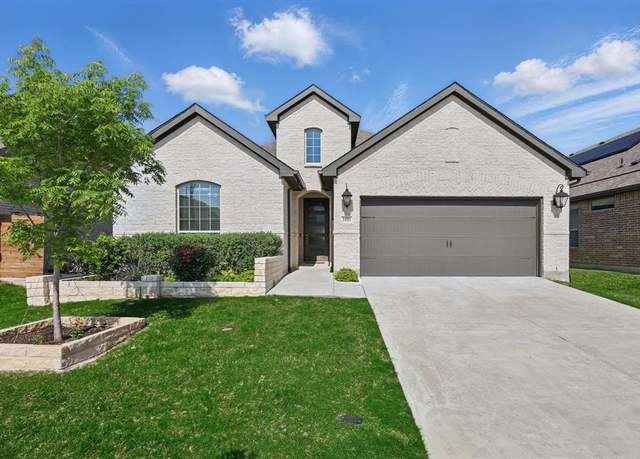 Property at 3501 Crescent Ln, Celina, TX 75009, 4 beds, 3 baths
