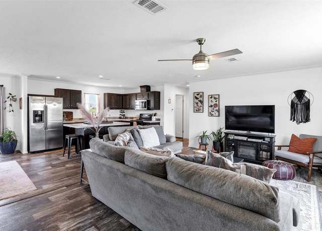 Property at 395 County Road 4791, Boyd, TX 76023, 3 beds, 2 baths