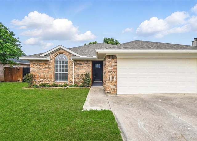 Property at 213 Troxell Blvd, Rhome, TX 76078, 3 beds, 2 baths