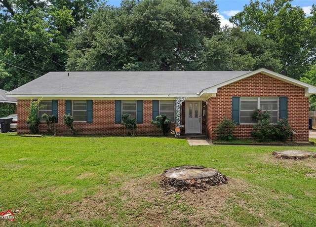 Property at 1836 Bryan Pl, Shreveport, LA 71105, 4 beds, 2 baths