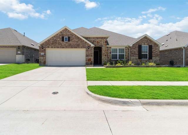 Property at 1424 Millican Ln, Aubrey, TX 76227, 4 beds, 2.5 baths