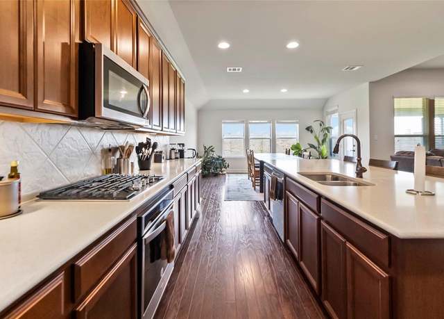 Property at 1424 Millican Ln, Aubrey, TX 76227, 4 beds, 2.5 baths
