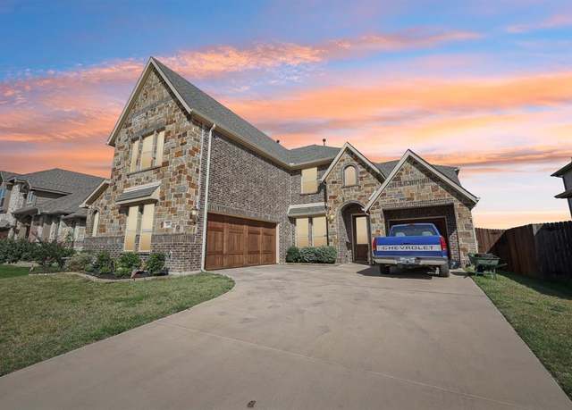 Property at 2808 Richard St, Burleson, TX 76028, 5 beds, 4 baths