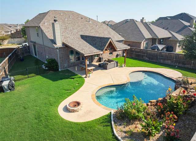 Property at 16508 Central Garden Ln, Prosper, TX 75078, 4 beds, 2.5 baths