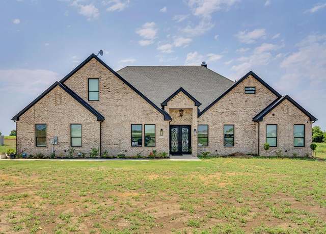 Property at 7299 Tom Trl, Krum, TX 76249, 5 beds, 4 baths