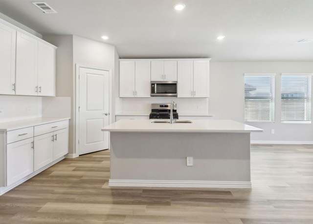 Property at 2218 Lone Star Ln, Seagoville, TX 75159, 4 beds, 3 baths