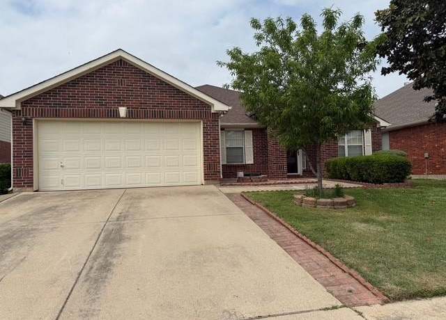 Property at 2412 Ranchview Dr, Grand Prairie, TX 75052, 3 beds, 2 baths