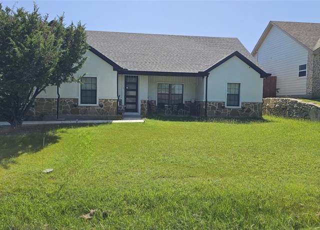 Property at 5888 Bear Creek Dr E, Fort Worth, TX 76126, 3 beds, 2 baths