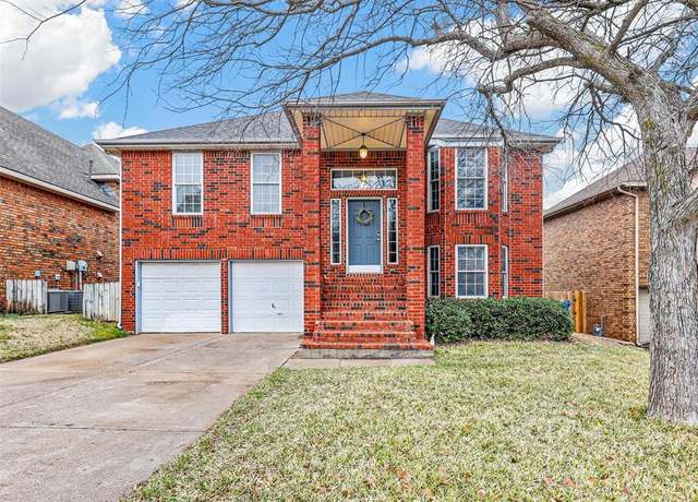 Property at 1936 Rose Ct, Grapevine, TX 76051, 3 beds, 2 baths