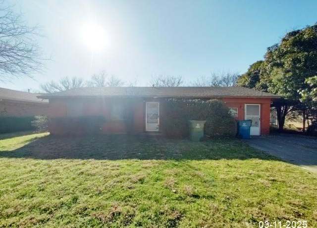 Property at 103 Hillcrest Dr, Sanger, TX 76266, 3 beds, 1 bath