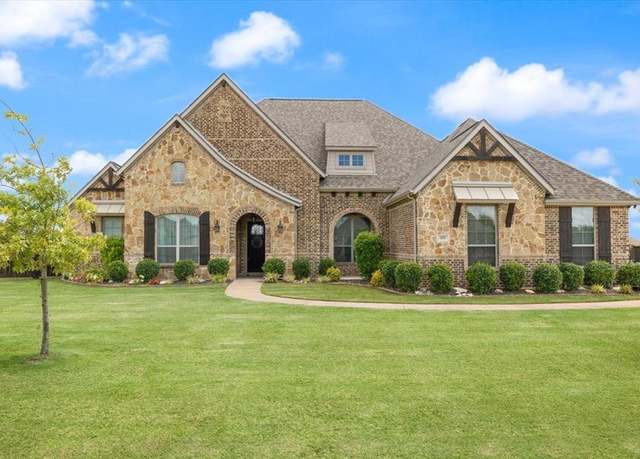 Property at 5850 Limestone Ln, Midlothian, TX 76065, 4 beds, 3 baths