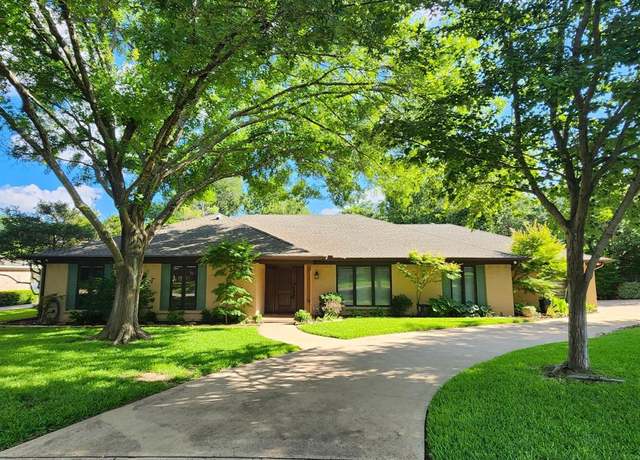 Property at 7109 Riverport Rd, Fort Worth, TX 76116, 4 beds, 2.5 baths