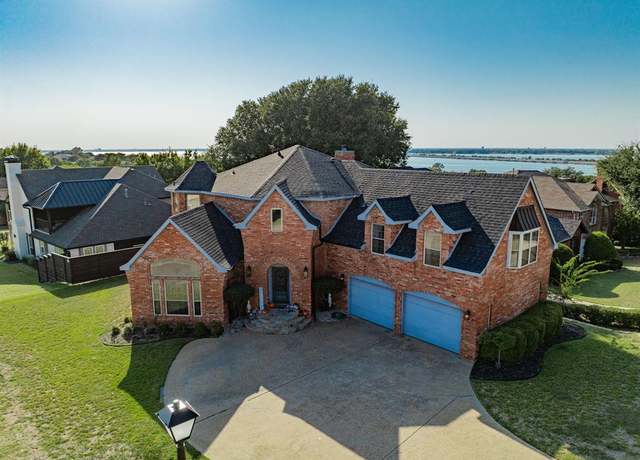 Property at 101 Reliance Ct, Rockwall, TX 75032, 3 beds, 3 baths