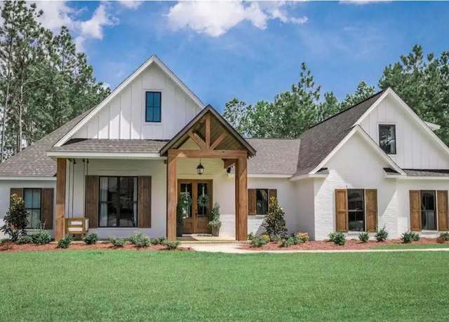 Property at 4406 Colony Rd, Granbury, TX 76048, 4 beds, 2.5 baths