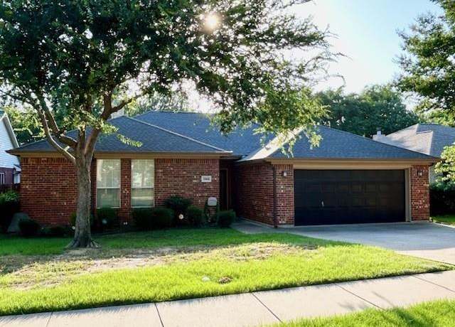 Property at 3900 Chimney Rock Dr, Denton, TX 76210, 3 beds, 2 baths